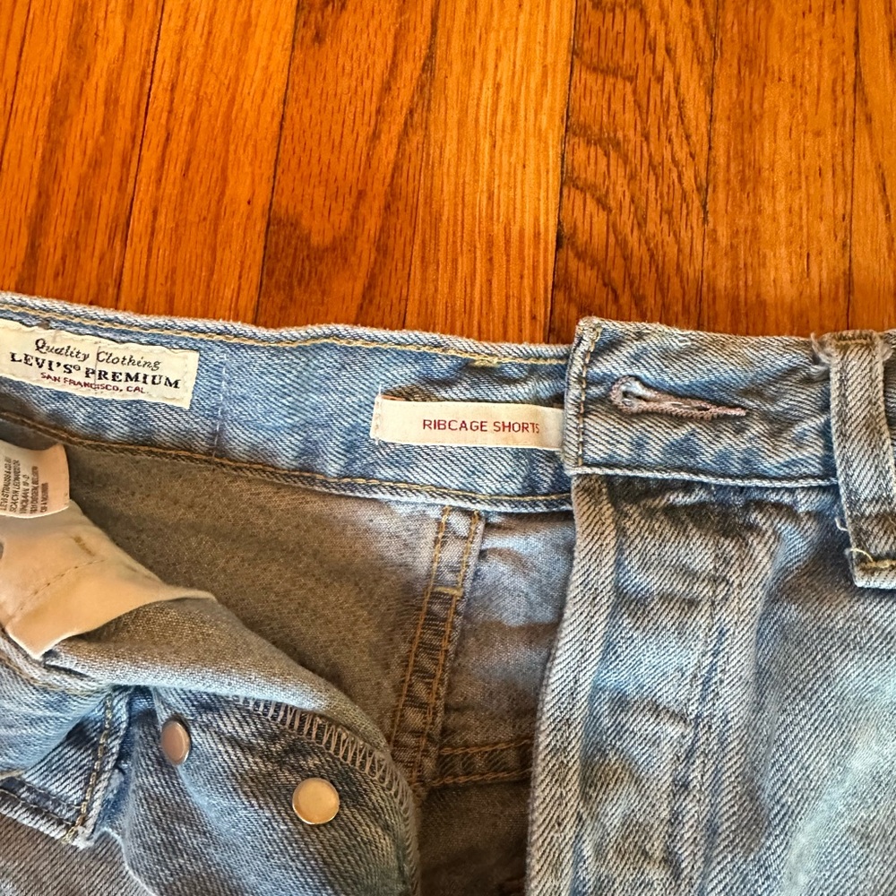 Levi's Light Blue Denim Jean Shorts - Picture 3 of 5